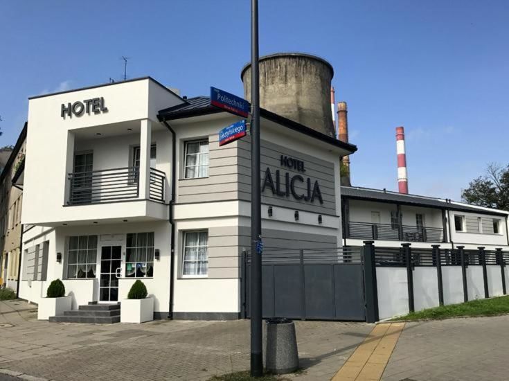 Отель Hotel Alicja Лодзь-11